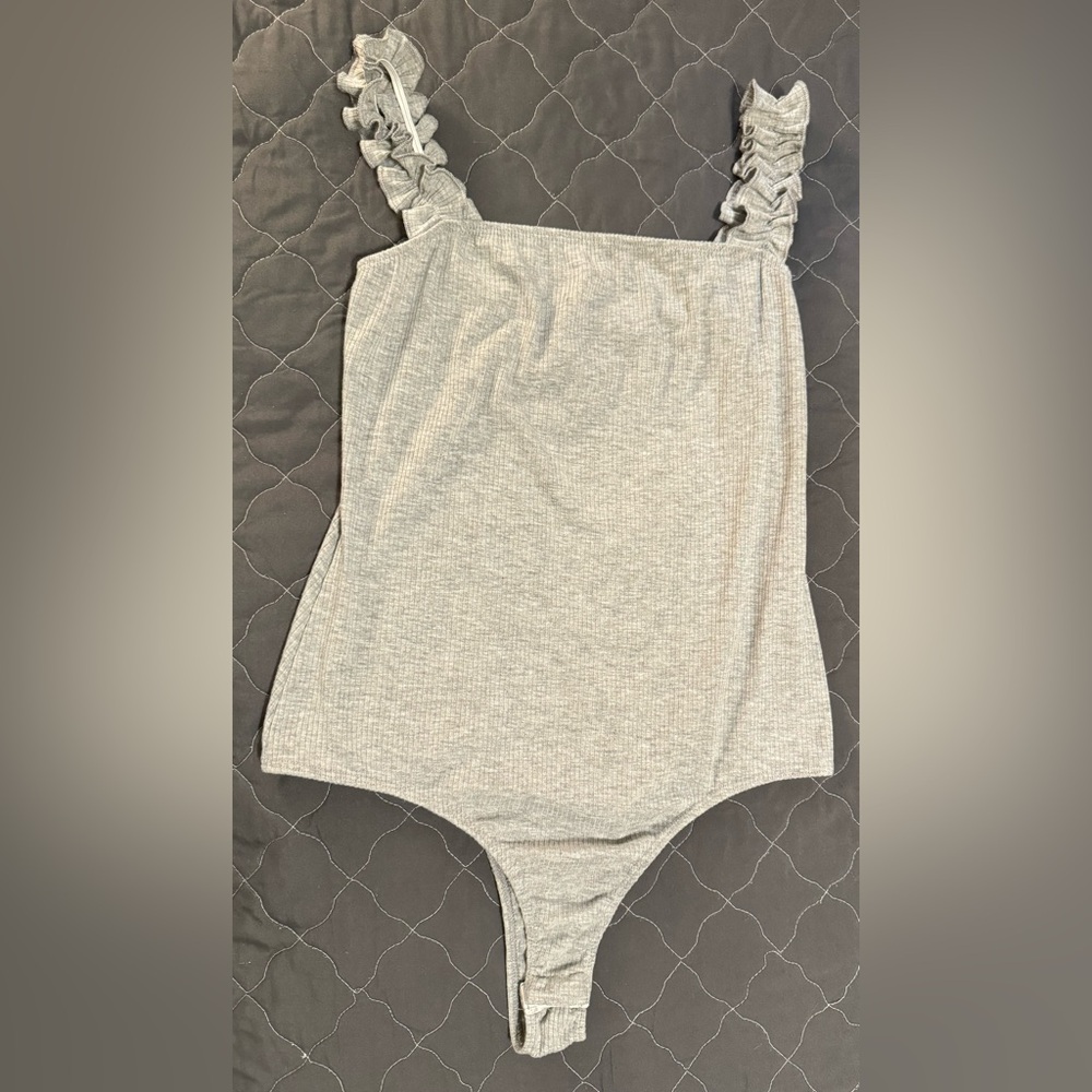 21 Saints Light Gray, ribbed bodysuit, women’s large, great condition